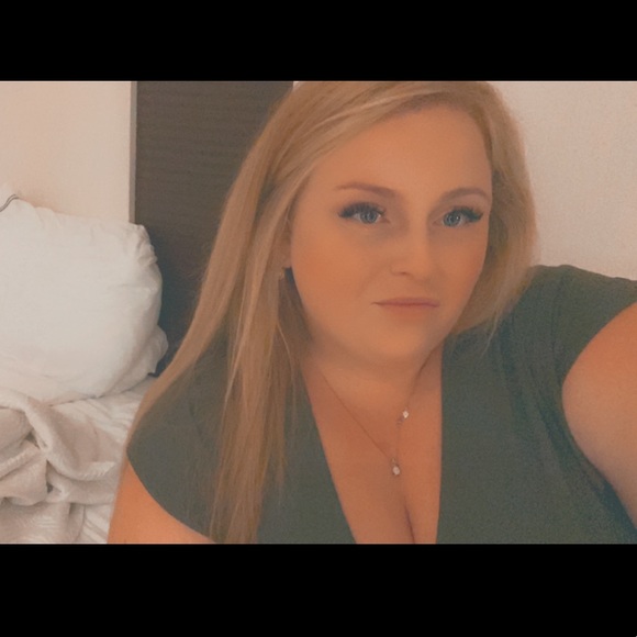 Meet your Posher, Haley - Picture 1 of 1